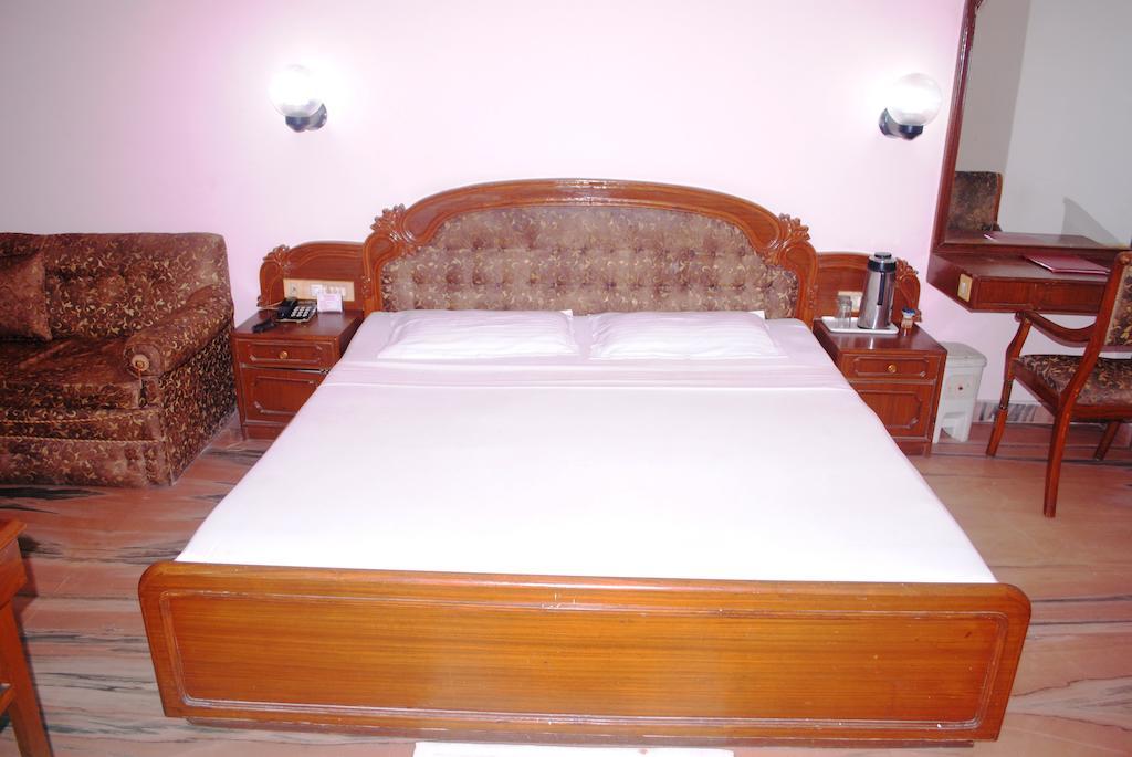 Padma Hotel Puri Exterior photo